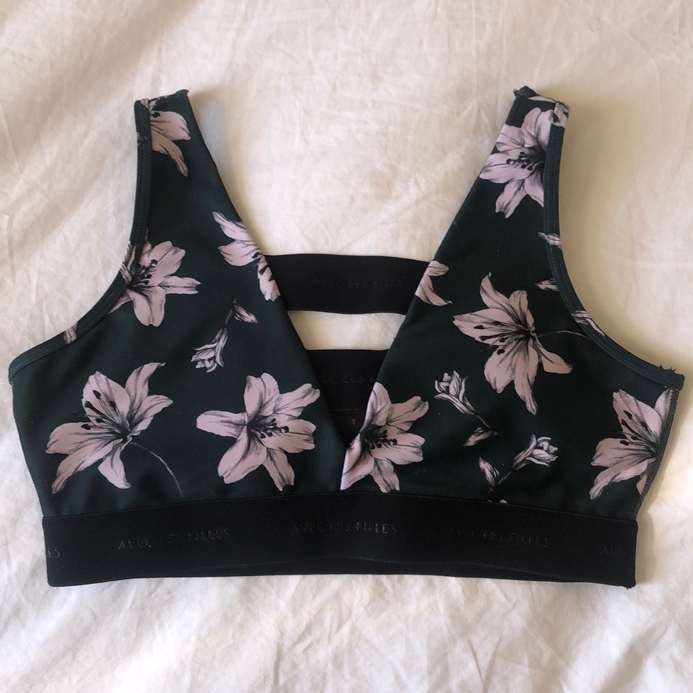 NEW Avec Les Filles Floral Deep-V Sports Bra